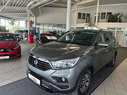 Grau Gebraucht 2019 Ssangyong Rexton Quartz SUV | 26.990 € (Fairer Preis)