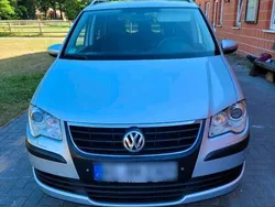 Grau Gebraucht 2010 VW Touran Van / Kleinbus | 7.000 € (Fairer Preis)