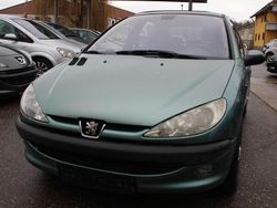 Grün Gebraucht 2002 Peugeot 206 Limousine | 2.350 € (Fairer Preis)