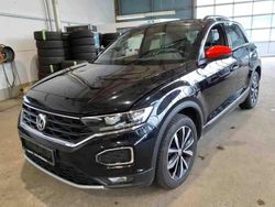 Deep black perleffekt Gebraucht 2020 VW T-Roc Beats SUV | 19.950 € (Guter Preis)