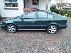 Grün Gebraucht 2003 Skoda Octavia Limousine | 2.990 € (Teuer)