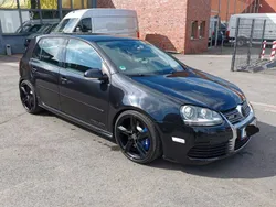 Schwarz Gebraucht 2006 VW Golf V R Limousine | 18.999 €
