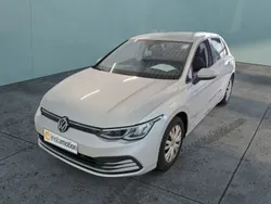 Silber Gebraucht 2020 VW Golf VIII Life Limousine | 21.420 € (Fairer Preis)