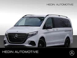 Weiß Gebraucht 2024 Mercedes V300 Avantgarde Van / Kleinbus | 79.909 €