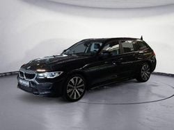 Schwarz Gebraucht 2021 BMW 320 Sport Line Kombi | 19.750 € (Superpreis)
