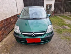 Grün Gebraucht 2004 Citroën C8 Van / Kleinbus | 2.000 €