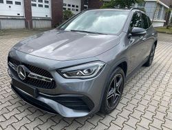 Grau Gebraucht 2021 Mercedes GLA250 AMG line SUV | 35.581 €