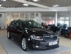 Schwarz Gebraucht 2013 Skoda Octavia Kombi | 11.750 € (Etwas zu teuer)