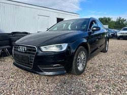 Schwarz Gebraucht 2014 Audi A3 Sportback Ambiente Limousine | 10.900 € (Fairer Preis)