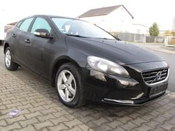 Schwarz Gebraucht 2016 Volvo V40 You! Limousine | 13.950 € (Fairer Preis)