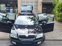 Schwarz Gebraucht 2007 Skoda Octavia Elegance Kombi | 1.490 € (Superpreis)