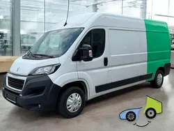 Weiß Gebraucht 2022 Peugeot Boxer Premium Van | 22.500 € (Etwas zu teuer)