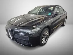 Schwarz Gebraucht 2022 Alfa Romeo Giulia Ti Limousine | 26.955 € (Superpreis)