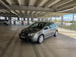 Grau Gebraucht 2008 VW Golf V Kleinwagen | 4.000 € (Etwas zu teuer)