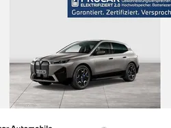 Grau Gebraucht 2023 BMW iX M Sport SUV | 52.890 € (Etwas zu teuer)