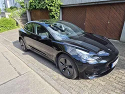 Schwarz Gebraucht 2022 Tesla Model 3 RWD Limousine | 25.998 € (Guter Preis)