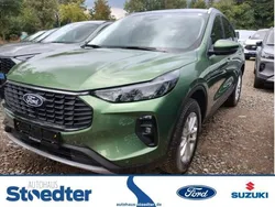Bursting green Neu 2024 Ford Kuga Titanium SUV | 40.980 € (Fairer Preis)