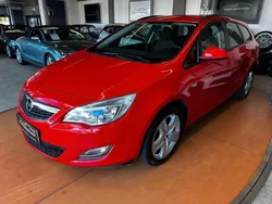 Rot Gebraucht 2011 Opel Astra Kombi | 7.990 € (Fairer Preis)