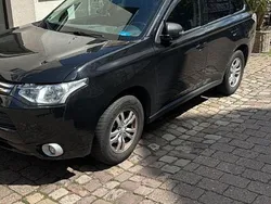 Schwarz Gebraucht 2013 Mitsubishi Outlander Instyle SUV | 5.900 € (Guter Preis)