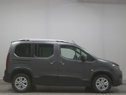 Grau Gebraucht 2021 Peugeot Rifter Allure Van / Kleinbus | 13.790 € (Fairer Preis)