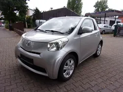Silber Gebraucht 2011 Toyota iQ Basis Kleinwagen | 3.450 € (Guter Preis)
