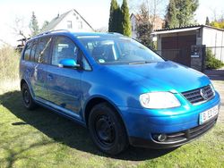 Blau Gebraucht 2005 VW Touran Van / Kleinbus | 5.400 €
