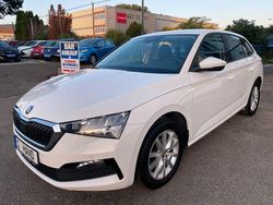 Weiß Gebraucht 2020 Skoda Scala Ambition Kleinwagen | 9.590 € (Fairer Preis)