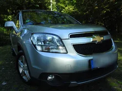 Silber Gebraucht 2012 Chevrolet Orlando Van / Kleinbus | 5.000 €