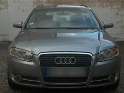 Grau Gebraucht 2005 Audi A4 Kombi | 3.500 € (Etwas zu teuer)