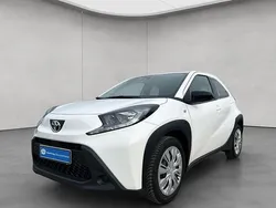 Weiß Neu 2025 Toyota Aygo Play Kleinwagen | 15.990 €