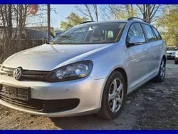 Silber Gebraucht 2010 VW Golf VI Trendline Kombi | 2.950 € (Guter Preis)