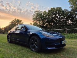 Blau Gebraucht 2021 Tesla Model 3 RWD Limousine | 22.999 € (Guter Preis)