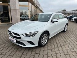 Mondstein silber Gebraucht 2023 Mercedes CLA200 Shooting Brake Kombi | 27.740 € (Guter Preis)