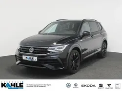 Deep black perleffekt Gebraucht 2024 VW Tiguan Allspace R-line SUV | 47.990 €
