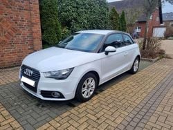 Weiß Gebraucht 2014 Audi A1 Premium Limousine | 9.600 € (Guter Preis)