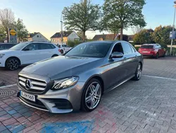 Grau Gebraucht 2018 Mercedes E220 AMG line Limousine | 29.000 € (Superpreis)