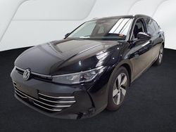 Grenadillschwarz metallic Gebraucht 2025 VW Passat Elegance Kombi | 37.440 € (Fairer Preis)