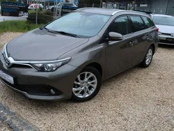 Grau Gebraucht 2016 Toyota Auris Touring Sports Edition-S Kombi | 10.450 € (Guter Preis)