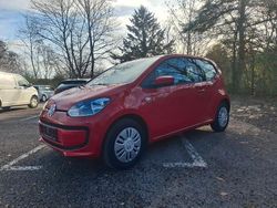 Rot Gebraucht 2016 VW up! move up! Kleinwagen | 6.999 € (Guter Preis)