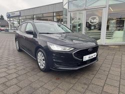 Obsidianschwarzmetallic Gebraucht 2022 Ford Focus Cool & Connect Kombi | 17.900 € (Superpreis)