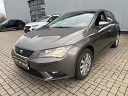 Grau Gebraucht 2015 Seat Leon Reference Limousine | 9.199 € (Fairer Preis)