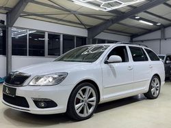 Weiß Gebraucht 2012 Skoda Octavia RS Kombi | 9.299 € (Guter Preis)