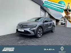 Grau Gebraucht 2023 Renault Mégane Evolution Limousine | 27.990 € (Fairer Preis)