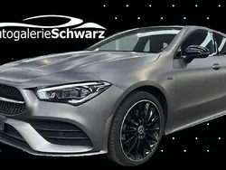 Grau Gebraucht 2021 Mercedes CLA250e Shooting Brake AMG Kombi | 22.750 € (Fairer Preis)