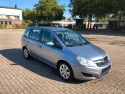Grau Gebraucht 2011 Opel Zafira Edition Van / Kleinbus | 2.700 € (Guter Preis)