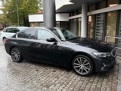 Schwarz Gebraucht 2020 BMW 320 Limousine | 28.500 € (Teuer)