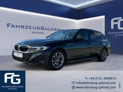 Black sapphire metallic Gebraucht 2022 BMW 318 Shadowline Kombi | 31.950 € (Fairer Preis)