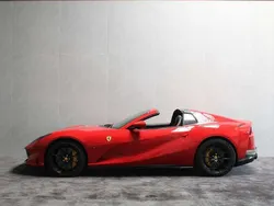 Rosso corsa Gebraucht 2021 Ferrari 812 Cabrio | 487.900 € (Etwas zu teuer)