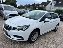 Weiß Gebraucht 2018 Opel Astra Edition Kombi | 6.999 € (Guter Preis)