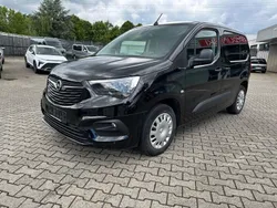 Schwarz Gebraucht 2021 Opel Combo Life Edition Van / Kleinbus | 17.850 € (Guter Preis)